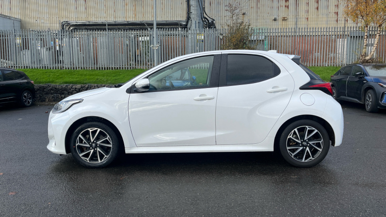 Toyota Yaris 1.5 Hybrid Design 5dr CVT Hybrid Hatchback